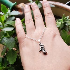 New Silver Dainty Stiletto Shoe Necklace